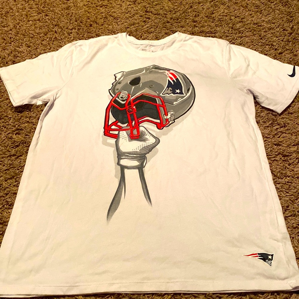 NFL Patriots Team Apparel Nike Tee Size Medium